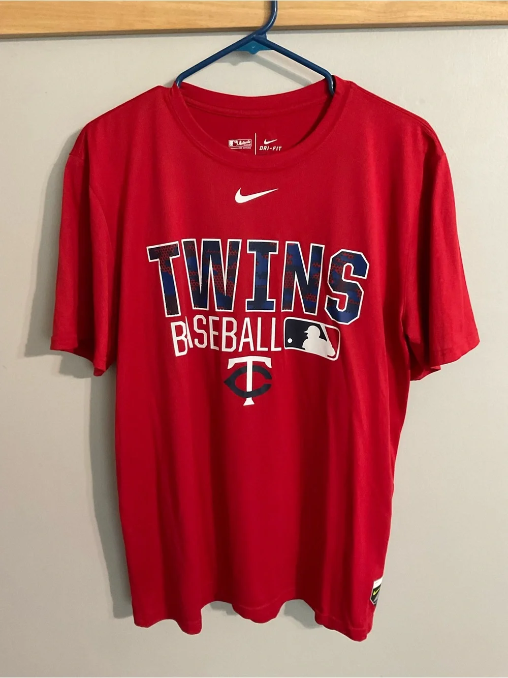 Nike Red & Majestic Gray Minnesota Twins Baseball Tees - Large